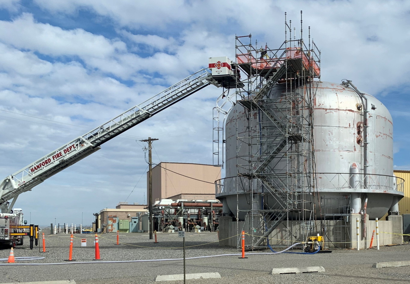 Inside Job Divers Safely Inspect Massive Water Tanks at Hanford